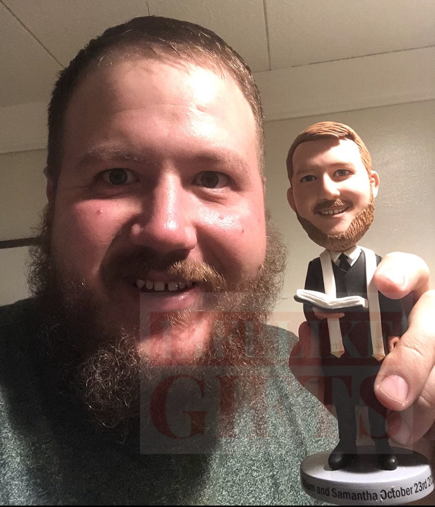 Wedding officiant lady Custom Bobblehead, thank-you gift for officiant, proposal gift for wedding officiant, custom bobblehead female pastor