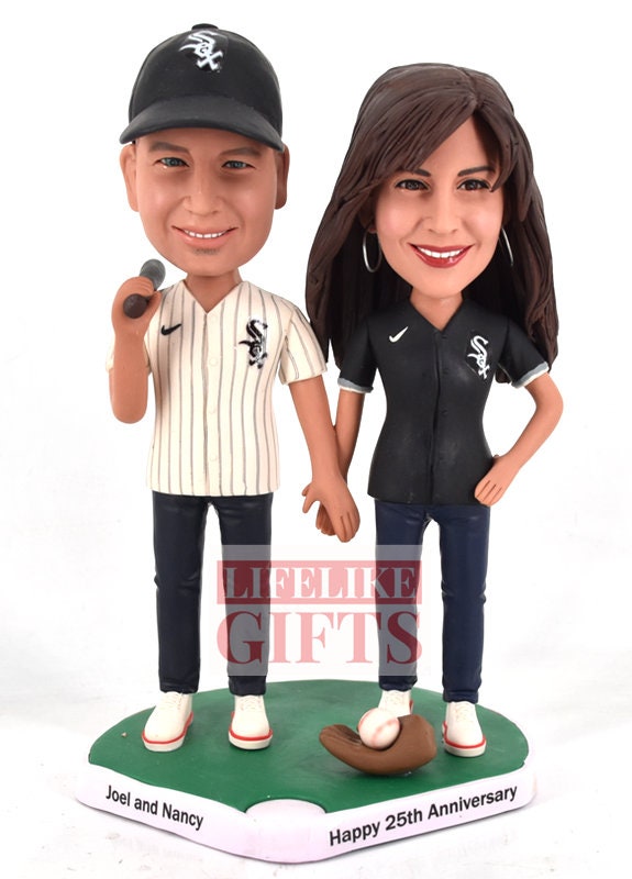 Custom Wedding Cake Toppers: Baseball Couple Bobbleheads