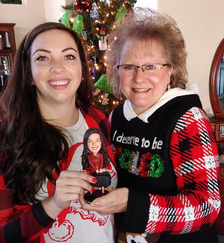 Office lady Custom Bobbleheads holding a coffee mug and laptop, retirement gifts for female boss, christmas/birthday gift for wife