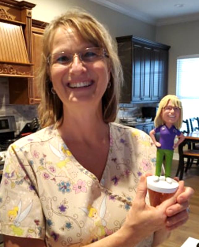 Office lady Custom Bobbleheads holding a coffee mug and laptop, retirement gifts for female boss, christmas/birthday gift for wife