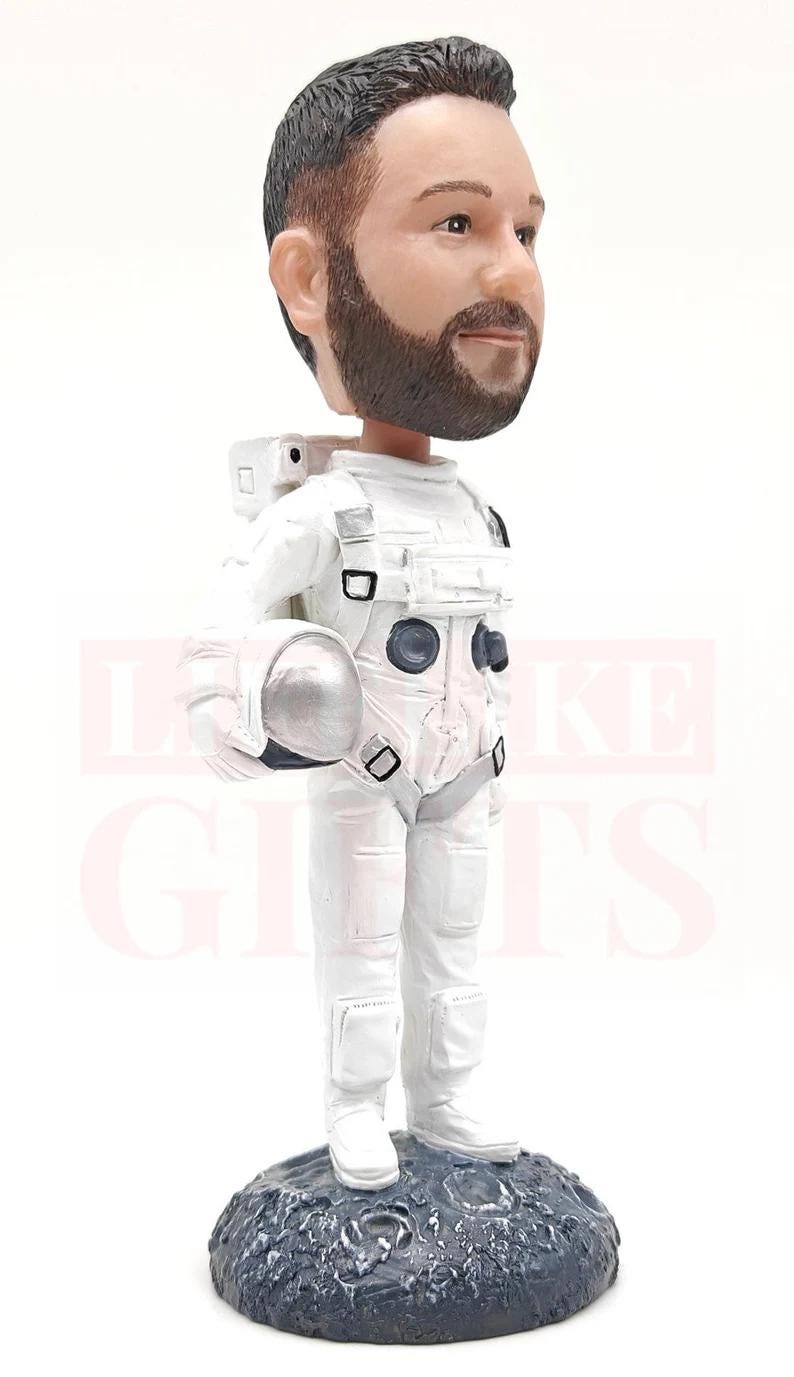 Custom Spaceman Bobblehead: Personalized Astronaut Gift