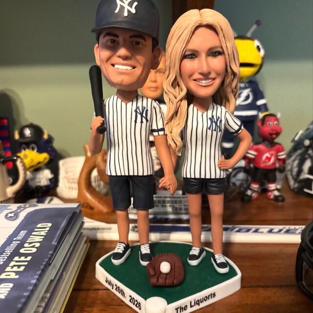 Traditional Wedding Cake Topper, Custom Bobblehead wedding keepsake, Personalized couple Figurines, fun wedding gift ideas