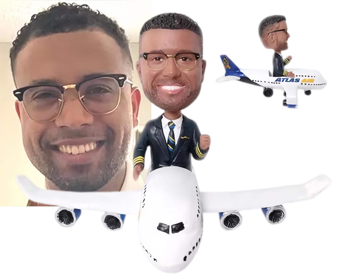 Custom Bobblehead Boeing 747 Pilot, Personalized Aircraft Captain Figurine, Aviator Birthday Present, Dashboard Nodding doll