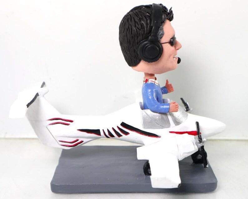 Custom Bobblehead Boeing 747 Pilot, Personalized Aircraft Captain Figurine, Aviator Birthday Present, Dashboard Nodding doll